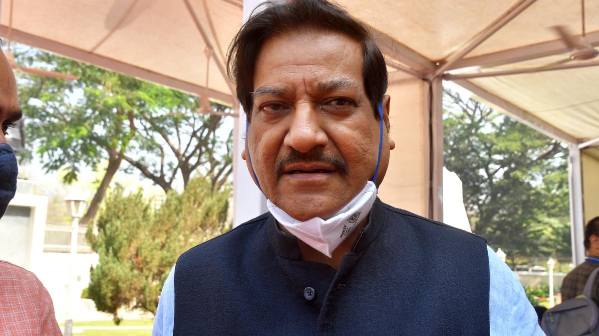 Congress Will Not Survive A Puppet President, Warns Prithviraj Chavan ...